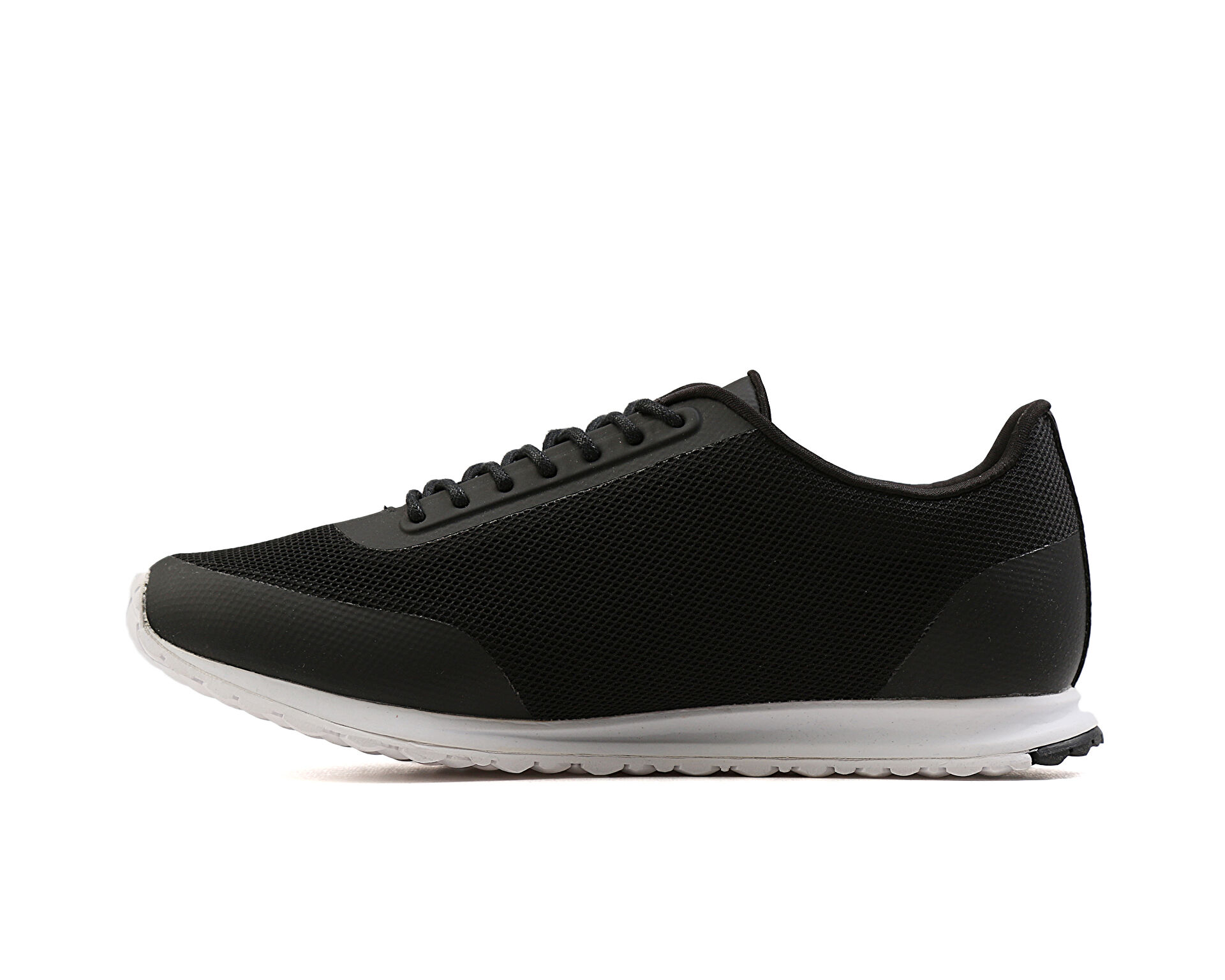 Helaine runner lacoste store
